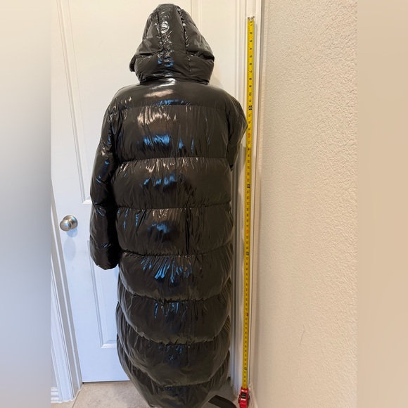 Boohoo Black Puffer Coat with Hood and Full Length Design - Picture 10 of 13